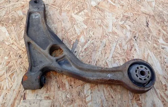 Fiat Freemont Front lower control arm/wishbone 04766424