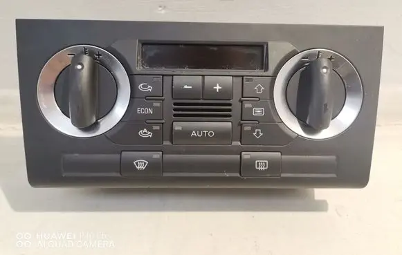 Audi A3 S3 8P Climate control unit 8P0820043M