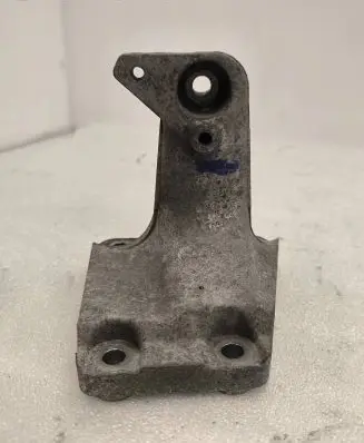BMW 1 F20 F21 Engine mounting bracket 6788612