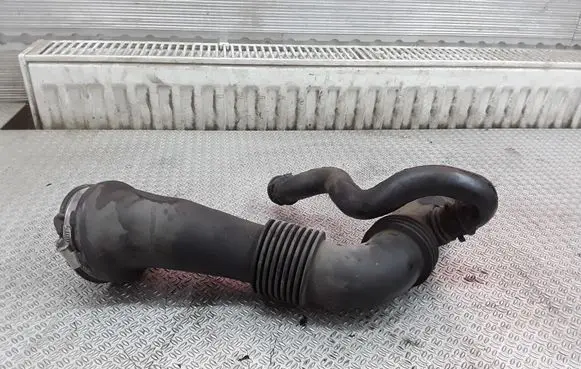 Ford Mondeo MK IV Turbo air intake inlet pipe/hose 6G919C623DG