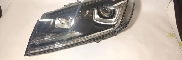 Volkswagen Touareg II Headlight/headlamp 7P1941033A 1ZT01193721