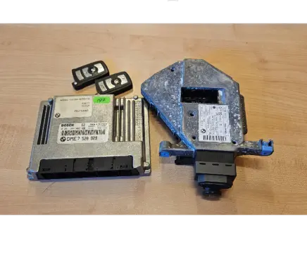 BMW 7 E65 E66 Engine control unit/module 7520929 6922648 0261209002