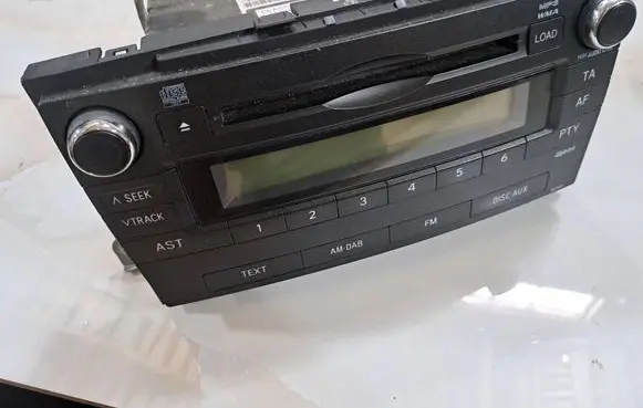 Toyota Avensis T270 Radio/CD/DVD/GPS head unit 8612005160 W53826 CQES6870G