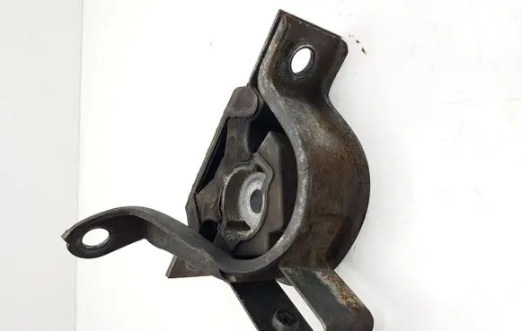 Fiat Doblo Engine mount bracket