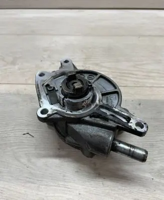 Mercedes-Benz R W251 Vacuum pump A642230 7543