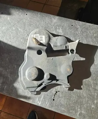 Volvo V60 Timing belt guard (cover) 31401491