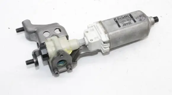 Lexus LS 430 Seat adjustment motor 8582050450