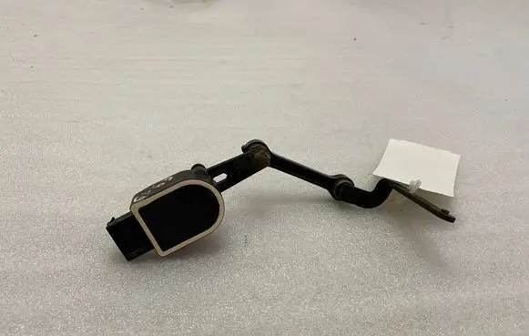 Rear air suspension level height sensor