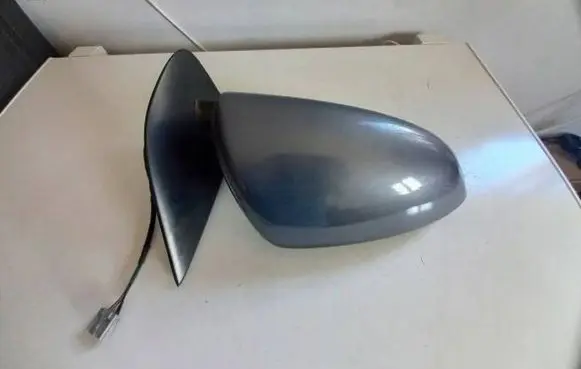 Nissan Qashqai Front door electric wing mirror 
