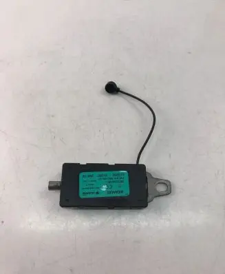 Renault Zoe Aerial antenna amplifier 282303463R
