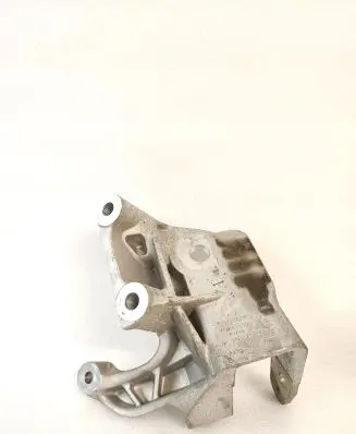 Volvo XC90 Engine mounting bracket 31430490