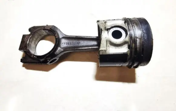 Ford Mondeo MK II Piston with connecting rod 89ff