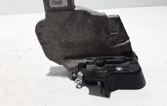 Volvo S40 Front door lock