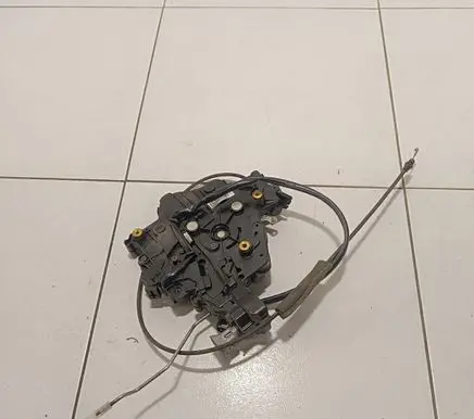 Volkswagen Transporter - Caravelle T5 Sliding door lock 7H0843654ED H001844 11250