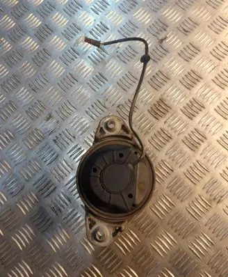 Mercedes-Benz C W204 Engine mount bracket A2042403017