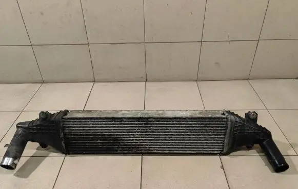 Mazda 3 I Intercooler air channel guide 