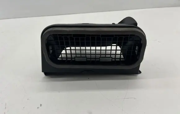 BMW i8 Air intake duct part 64119290522 9290522 108086