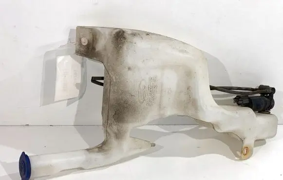 Ford Fiesta Windshield washer fluid reservoir/tank 8A6117B613AD