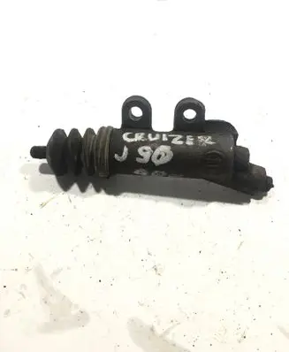 Toyota Land Cruiser (HDJ90) Clutch slave cylinder 