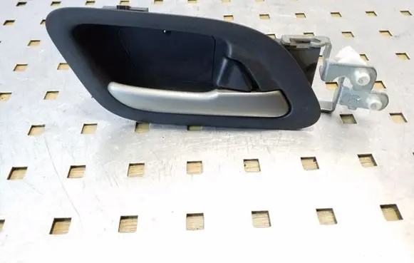 Honda FR-V Front door interior handle