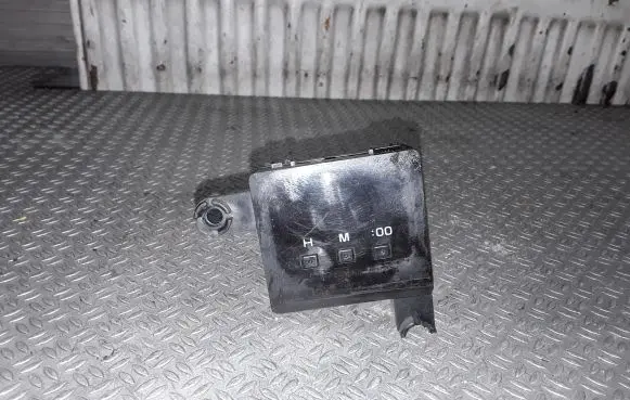 Toyota 4 Runner N120 N130 Clock 
