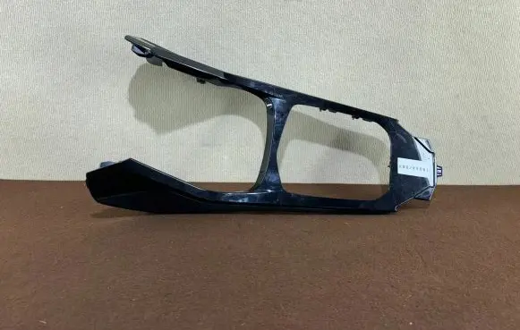 BMW M3 F80 Central console control unit 165A563E202