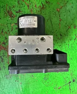Mercedes-Benz C W203 ABS Pump A0365454132
