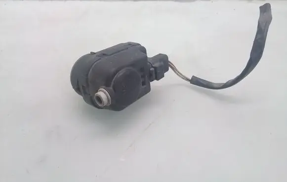 Peugeot 406 Headlight level adjustment motor 