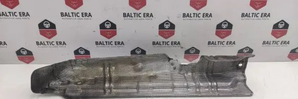 BMW 5 F10 F11 Heat shield in engine bay 8511809