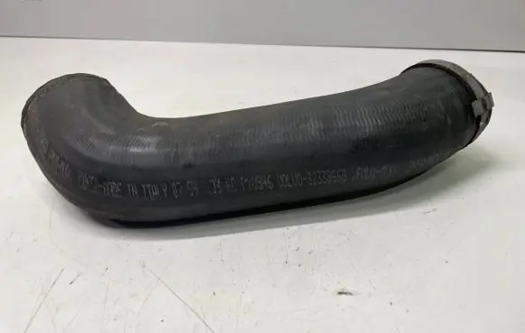 Volvo V60 Intercooler hose/pipe 32338560