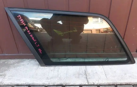 Audi A4 S4 B6 8E 8H Rear side window 8E9845299