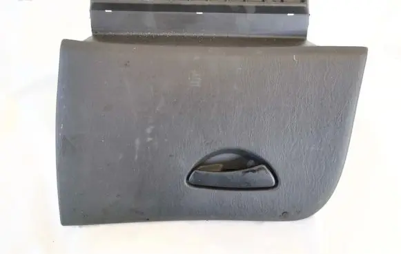 Ford Focus Glove box 2m5xa06024aaw