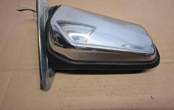 Mercedes-Benz W123 Manual wing mirror E10117050