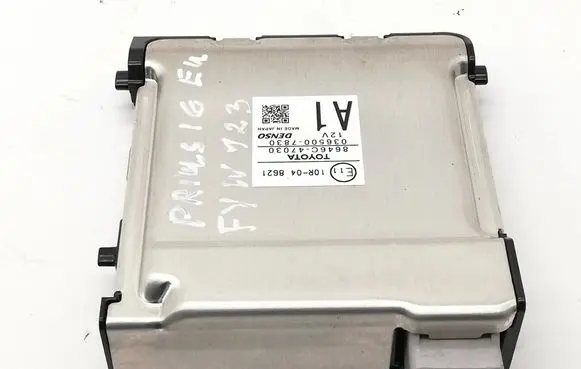 Windshield/windscreen camera
