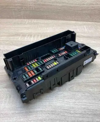 BMW 7 F01 F02 F03 F04 Fuse module 9210861 921086101