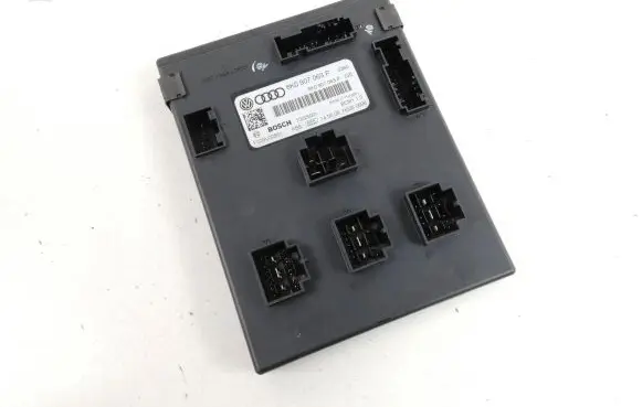 Audi A4 S4 B8 8K Comfort/convenience module 8K0907063P