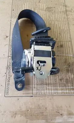 Jaguar XJ X351 Front seatbelt