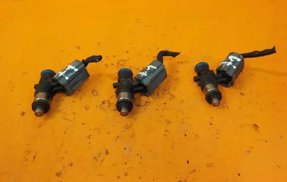 Smart ForTwo II Fuel injector 1465A129