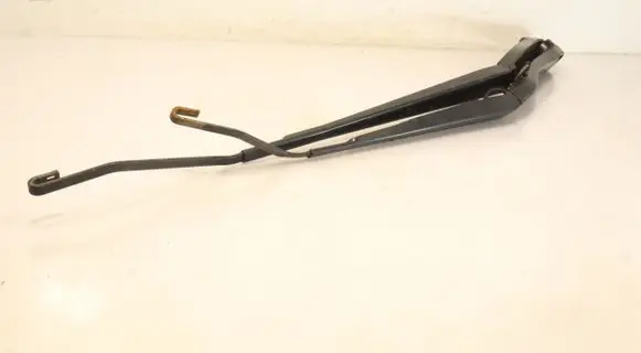 Opel Insignia A Front wiper blade arm