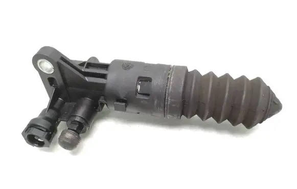 Clutch slave cylinder