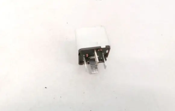 Opel Signum Other relay 24438885 813