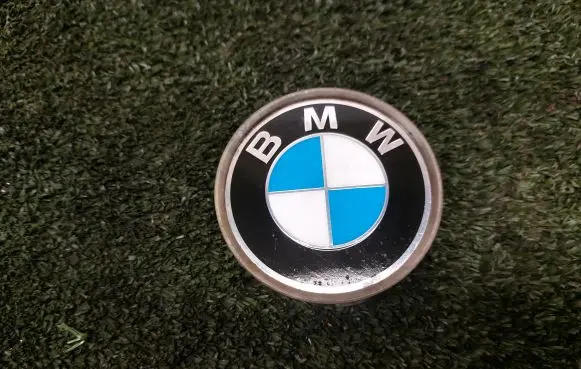 BMW 3 E90 E91 Original wheel cap 6768640
