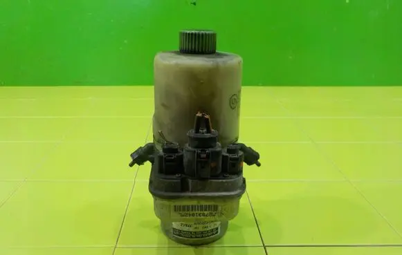 Audi A1 Power steering pump 6R0423156C 18AB18