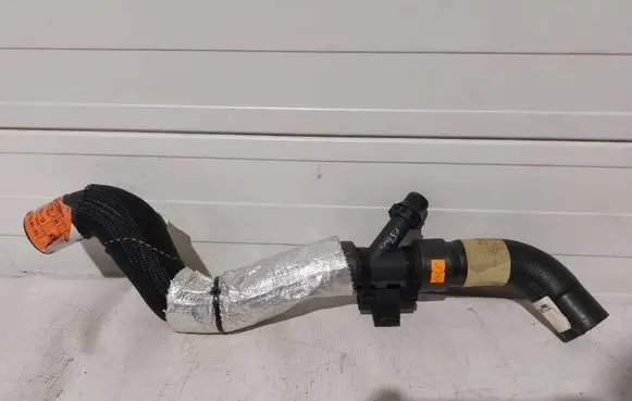 Ford Edge II Air intake hose/pipe F2G38260DFC F2GZ8260C
