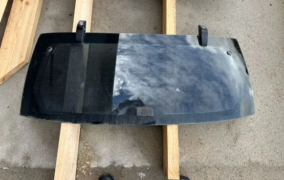 Chevrolet Captiva Rear windscreen/windshield window