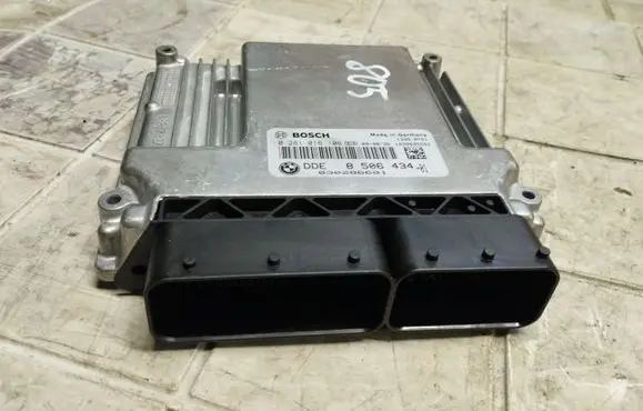 BMW 1 E81 E87 Engine control unit/module 0281016106 1039S35293 8506434