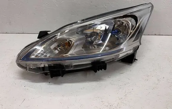 Nissan e-NV200 Headlight/headlamp 1EE011334