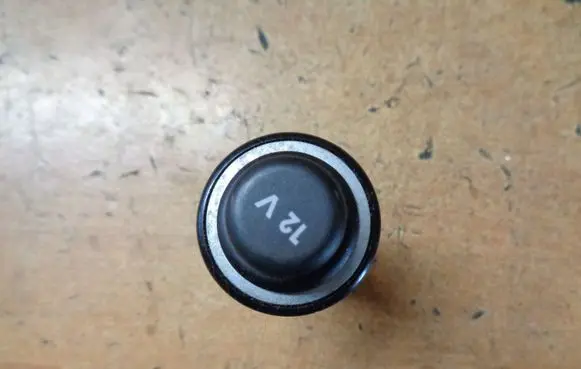 Skoda Fabia Mk2 (5J) 12 V Socket (front) 