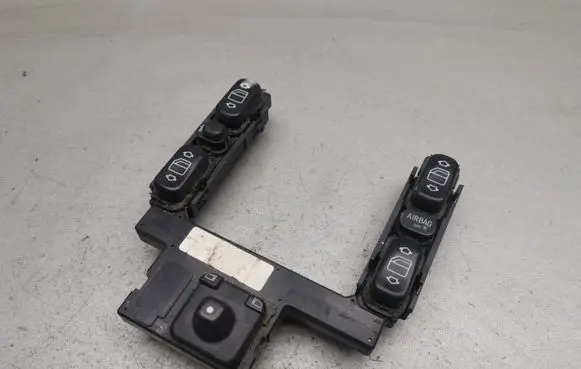 Mercedes-Benz C W202 Electric window control switch