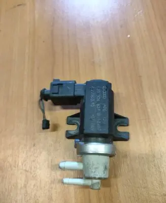 Audi A3 S3 8P Turbo solenoid valve 1J0906627B 72290345 07T069